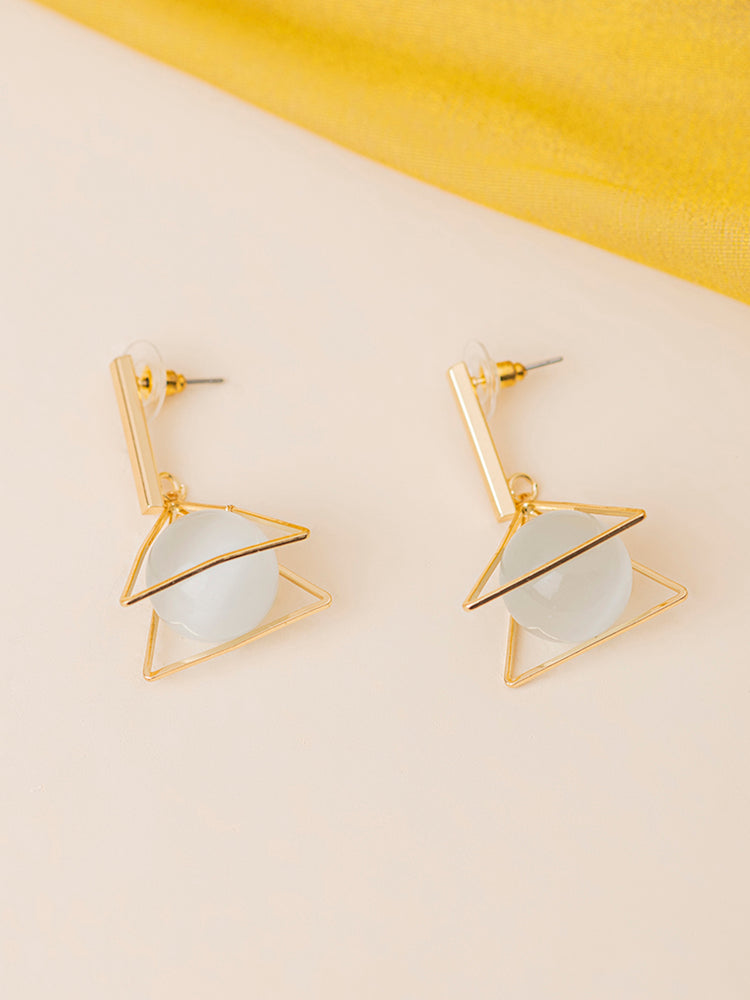Shape: Triangle and ball| Materia Silver-colored metal and gold-colored metal| Finish: Matte on the triangle and shiny on the ball - Rare1Studio