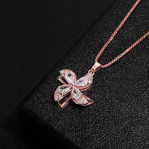 Western & Casual 360° Rotating Pendant For Women