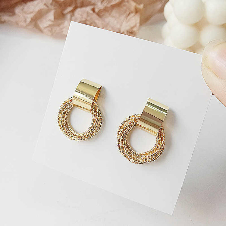 Chic Gold Hoop Earrings for Women | 18K Yellow Gold Plate | Twisted Design - Rare1Studio