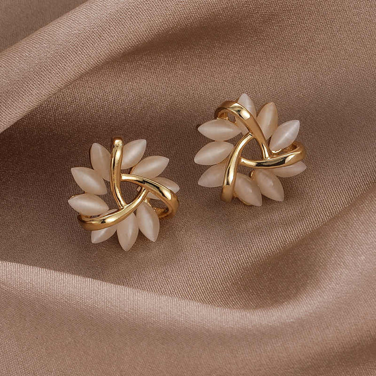 Trendy Flower Patterned Stud Earrings for Women: Stylish and Minimalist Jewelry for Any Occasion - Rare1Studio