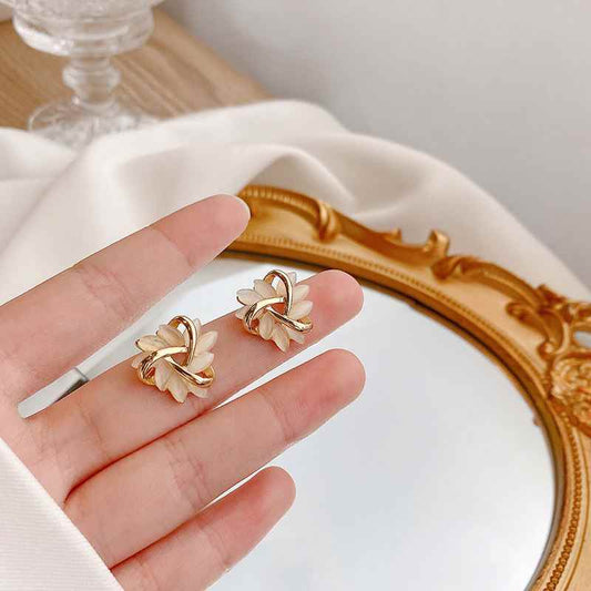 Trendy Flower Patterned Stud Earrings for Women: Stylish and Minimalist Jewelry for Any Occasion - Rare1Studio